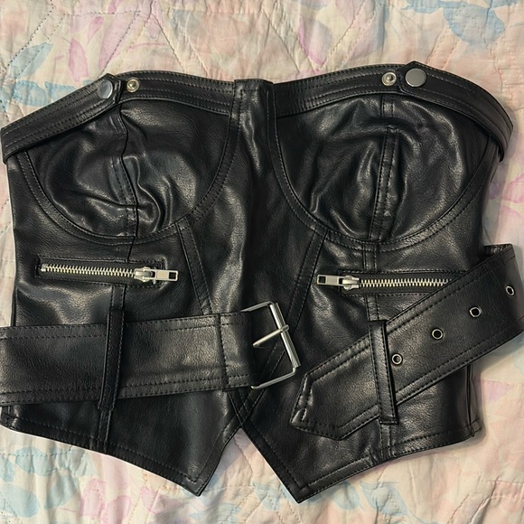 Tops - Crop top
